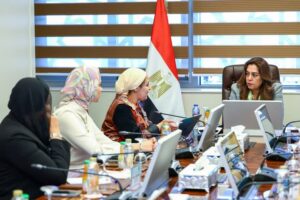 fb_img_174758821279071677801446493400-300x200 وزيرة التنمية المحلية تبحث مع وفد مؤسسة "حياة كريمة" مجالات التعاون المشترك بالمحافظات