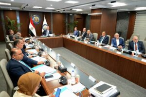 fb_img_17476438061594561329039388150966-300x200 وزير البترول والثروة المعدنية خلال الجمعية العامة لشركة الحفر المصرية