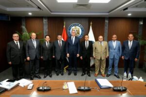 fb_img_1747645879289427509360575487488-300x200 الوزارة مستمرة فى دعم شركة ثروة للبترول للتوسع في أعمالها وتعظيم قدراتها التنافسية في أنشطة البحث والاستكشاف