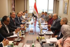 fb_img_17477473529498156637368271031394-300x200 وزيرا الكهرباء والبترول يناقشان خطة العمل المشترك وتوفير الوقود لتأمين التغذية الكهربائية وتحقيق الاستقرار للشبكة الموحدة خلال فصل الصيف