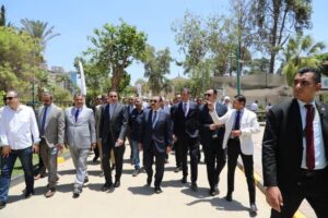 fb_img_17477477363285183029839025860787-300x200 وزير الزراعة ورئيسا لجنتي الزراعة بمجلسي النواب والشيوخ وعدد من أعضاء المجلسين يتفقدون المتحف الزراعي بالدقي