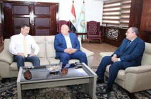 fb_img_17480768474005081622593784868839-300x198 وزير الزراعة يبحث مع محافظ الوادي الجديد ملفات التعاون المشترك