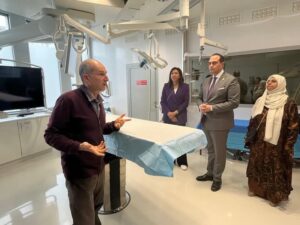 fb_img_17480770834478327740632651941787-300x225 رئيس هيئة الرعاية الصحية يزور مستشفيات جامعة جنيف والمؤسسة السويسرية للابتكار والتدريب في الجراحة
