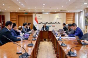 fb_img_17482495826681444491171073931271-300x200 وزيرة التضامن الاجتماعي تجتمع مع الإدارة العامة لإدارة الأصول وتنمية الموارد بالوزارة