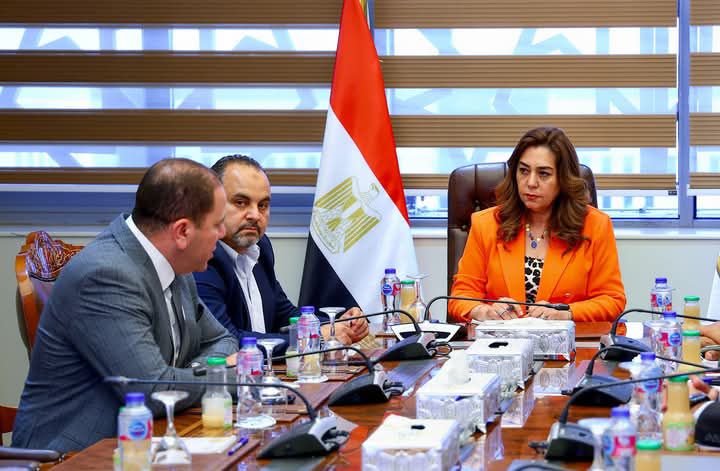 fb_img_17482498091047808292903201870015 وزيرة التنمية المحلية تتابع الاستعدادات الخاصة بعقد مؤتمر "المسئولية المجتمعية والسكن الكريم" بالشراكة مع وزارة التضامن الاجتماعي ومؤسسة مصر الخير وجمعية الأورمان