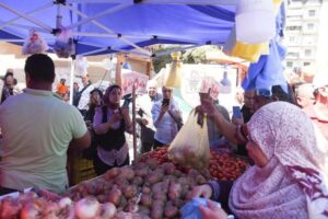 fb_img_17483551255634080295581940393037-300x200 وزير التموين ورئيس جهاز مستقبل مصر ومحافظ الإسكندرية يتفقدون سوق اليوم في أبو يوسف بالعجمي بمحافظة الإسكندرية