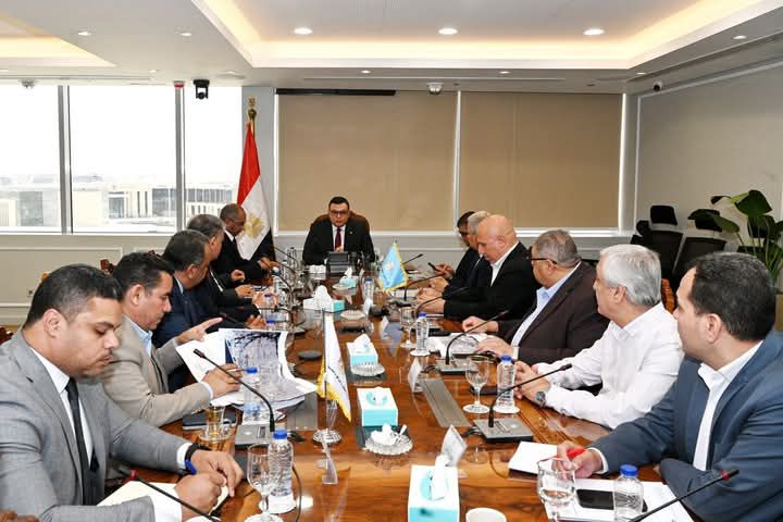 fb_img_17485217323772935762702180637096 وزير الإسكان يتابع منظومة الصرف الصحي بقرية الكرور بأسوان وموقف توصيل المرافق للإسكان الاجتماعي بعرب العليقات بالقليوبية