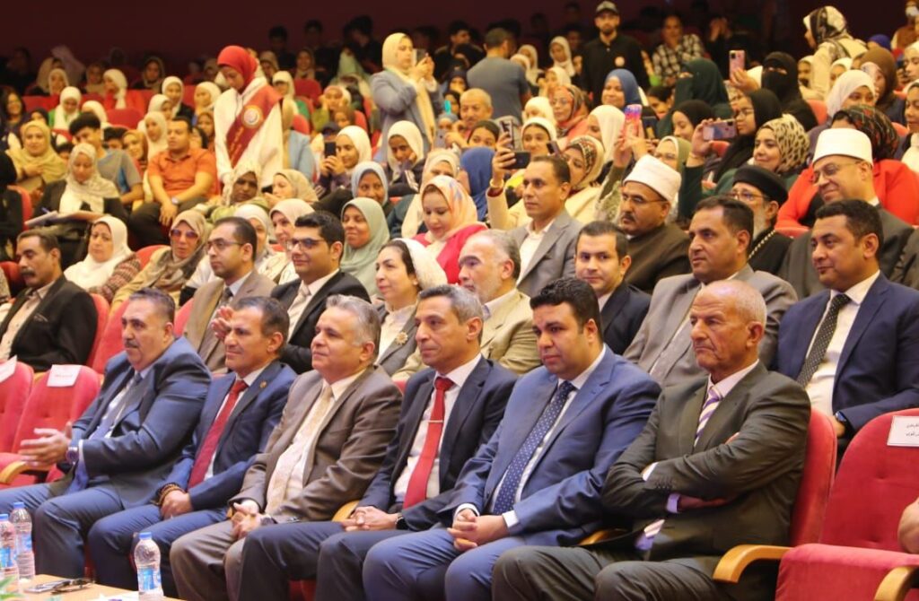 img-20250505-wa00156757979134818181429-1024x670 محافظ السويس يشهد ندوة “وجعل بينكم مودة ورحمة” بجامعة السويس لدعم وعي الشباب بأسس تكوين الأسرة