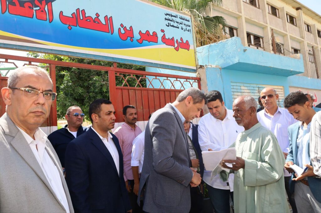 img-20250531-wa00311161421652597539607-1024x681 محافظ السويس يتفقد امتحانات الشهادة الاعدادية والدبلومات الفنية بمدارس السويس