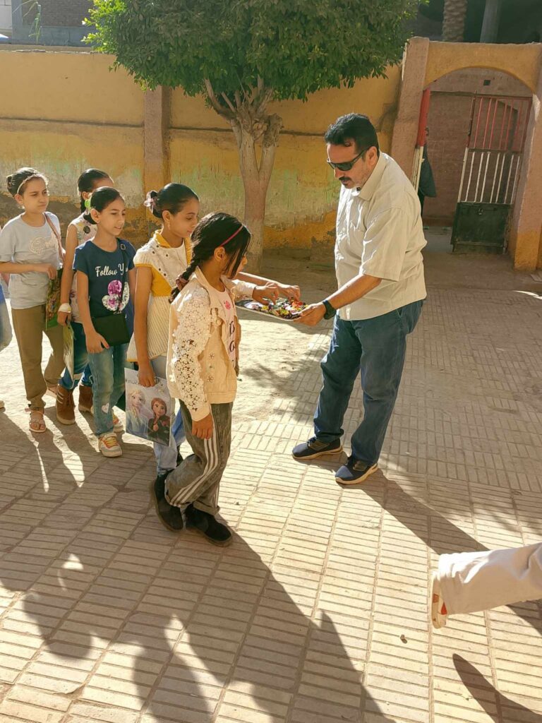 received_704409521967705111475872100882353-768x1024 في اطار تشجيع الطلاب وتحفيزهم لاداء افضل في الامتحانات