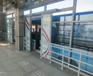 fb_img_17487653089948343579488563839624-300x246 وزارة النقل: اليوم  بدء التشغيل التجريبي بجمهور الركاب للمرحلة الأولى من مشروع الأتوبيس الترددي الممتدة من تقاطع الطريق الدائري مع طريق الإسكندرية الزراعي وحتى محطة أكاديمية الشرطة بطول 35 كم