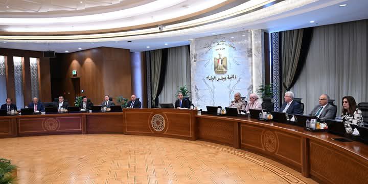 fb_img_17490373705734176813414025447803 رئيس الوزراء يوجه جميع الأجهزة الحكومية والجهات المعنية باتخاذ التدابير اللازمة خلال فترة إجازة عيد الأضحى المُبارك والجاهزية التامة لتلافي أية أزمات تطرأ