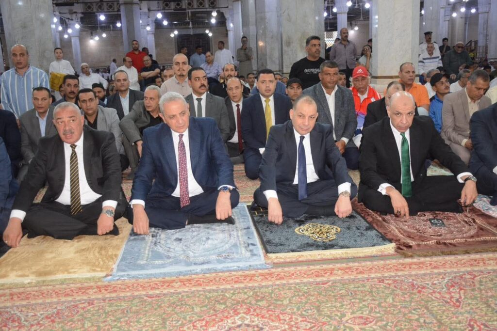 fb_img_17492027068735403421886965369395-1024x683 وسط أجواء مبهجة.. محافظ الغربية يؤدي صلاة العيد بمسجد السيد البدوي ويهنئ الأهالي بعيد الأضحى المبارك