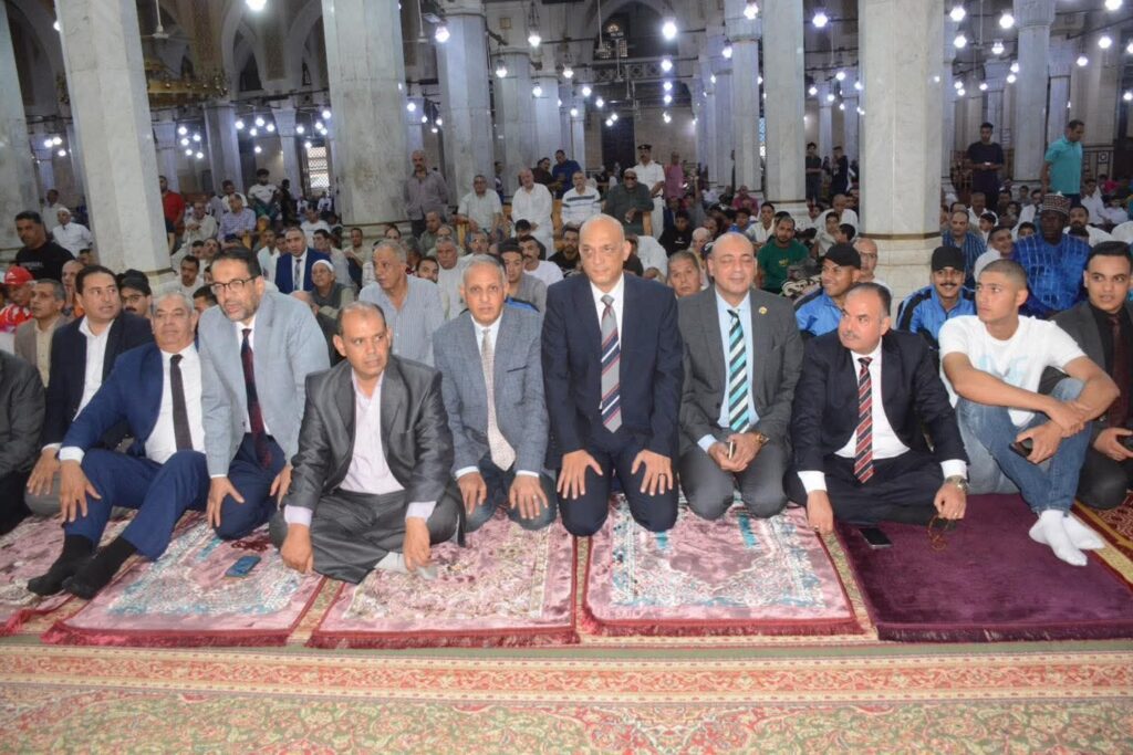fb_img_17492027098964987056111924862032-1024x683 وسط أجواء مبهجة.. محافظ الغربية يؤدي صلاة العيد بمسجد السيد البدوي ويهنئ الأهالي بعيد الأضحى المبارك