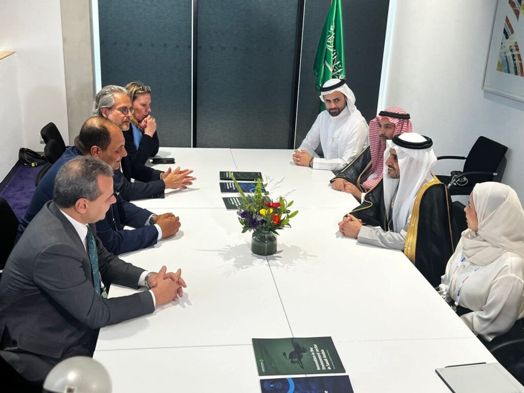 fb_img_17496510126553548429097227615134-1024x768 وزير الشباب والرياضة يبحث مع مسؤولي شركة ألمانية سُبل تسويق المعسكرات الرياضية بمدينة شرم الشيخ لوضعها على الخريطة العالمية