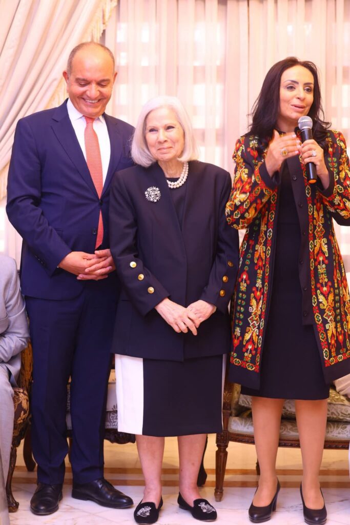 fb_img_17497397150036665851373336059253-683x1024 وزيرة التضامن الاجتماعي تكرم السفيرة هيفاء أبو غزالة تقديرًا لجهودها خلال فترة ولايتها لقطاع الشؤون الاجتماعية بالأمانة العامة لجامعة الدول العربية