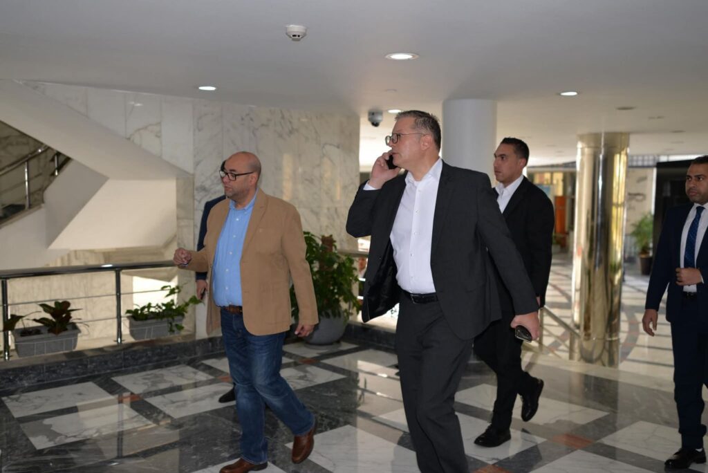 fb_img_17498049125872256644327759881918-1024x684 وزيرا الكهرباء والبترول والثروة المعدنية في زيارة تفقدية لمركز التحكم القومي في الشبكة القومية للغاز الطبيعي