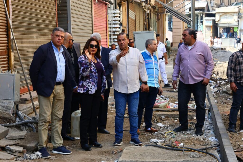 fb_img_1749981830072109630249537387964-1024x683 وزيرة التنمية المحلية تتفقد أعمال تنفيذ المرحلة الأولى من تطوير سوق العتبة بحي الموسكي بالقاهرة وتلتقي مع عدد من أصحاب المحلات التجارية