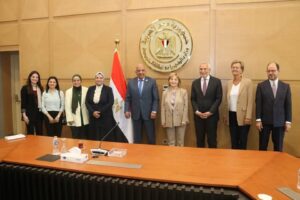 fb_img_17500642096361102383393849452929-300x200 وزير الكهرباء والطاقة المتجددة يبحث مع وفدا بنك الاستثمار والاتحاد الأوروبيين سبل دعم الشراكة وتعزيز التعاون والعمل المشترك