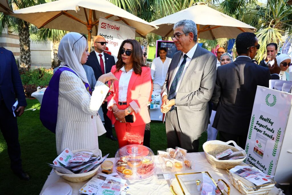 fb_img_17501027180628304658434195496820-1024x683 وزيرة التنمية المحلية وعميد كلية التعليم المستمر بالجامعة الأمريكية يتفقدان معرضي "أيادي مصر" ومعرص خريجات منحة AUC SHE Can بالجامعة الأمريكية بالتحرير