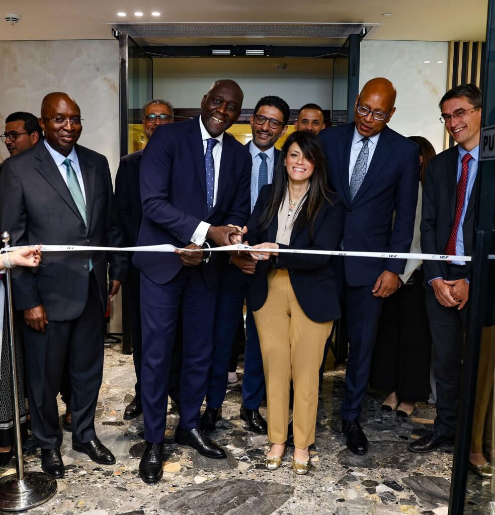 fb_img_17501589235194469469612161584806-984x1024 وزيرة التخطيط والتنمية الاقتصادية والتعاون الدولي ورئيس مؤسسة التمويل الدولية (IFC) يفتتحان مقر المؤسسة في مصر بعد تطويره