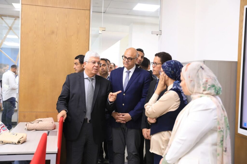 fb_img_1750159622445486436375844504793-1024x682 وزير التعليم العالي ومحافظ القليوبية ورئيس جامعة بنها يفتتحون عددًا من المشروعات التعليمية والصحية بالجامعة ويضعون حجر الأساس لأخرى بتكلفة إجمالية ملياري و350 مليون جنيه