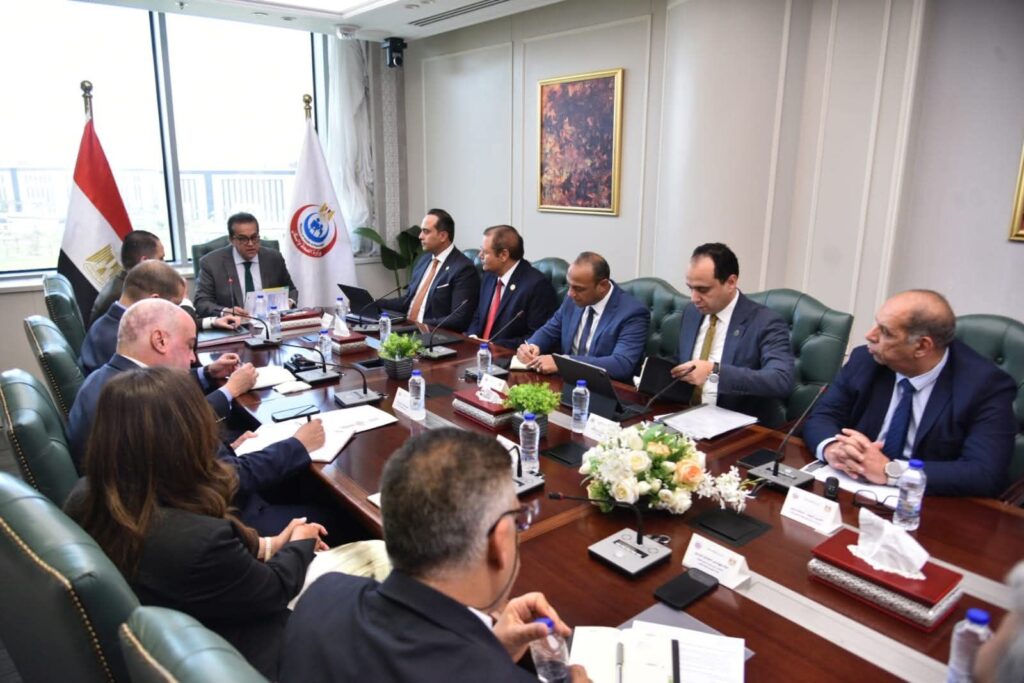 fb_img_17501838762186976382588612902916-1024x683 نائب رئيس مجلس الوزراء وزير الصحة يعقد اجتماعًا لمتابعة الموقف التنفيذي لمكينة منظومة التأمين الصحي الشامل