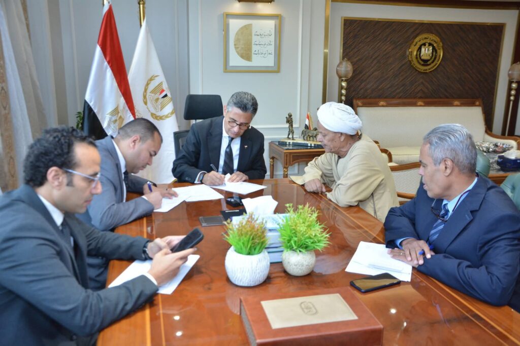 fb_img_17501845735878018910587248492941-1024x683 وزير التموين والتجارة الداخلية يلتقي بعدد من السادة أعضاء مجلسي النواب والشيوخ