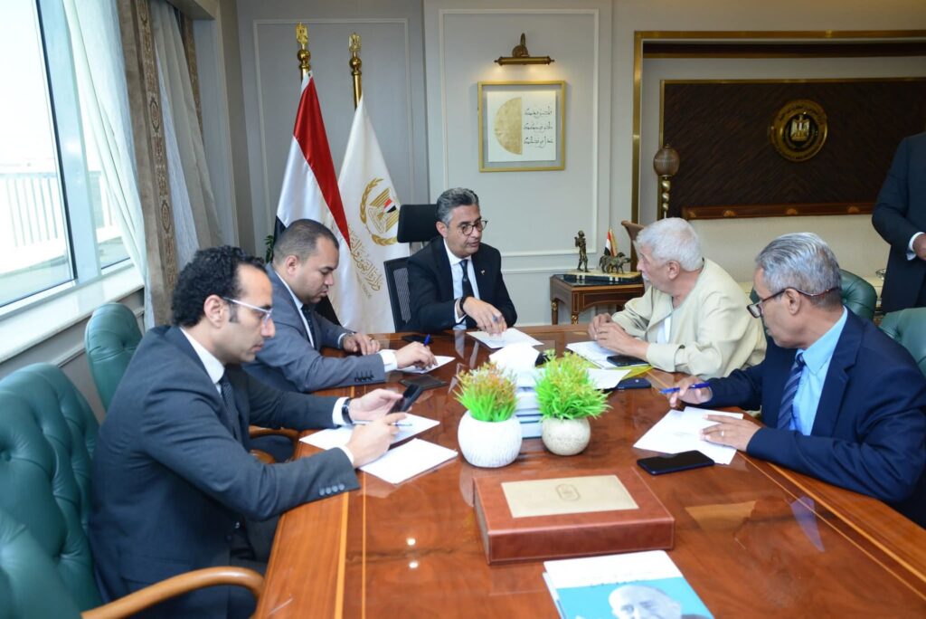 fb_img_17501845816474420183064413361095-1024x684 وزير التموين والتجارة الداخلية يلتقي بعدد من السادة أعضاء مجلسي النواب والشيوخ