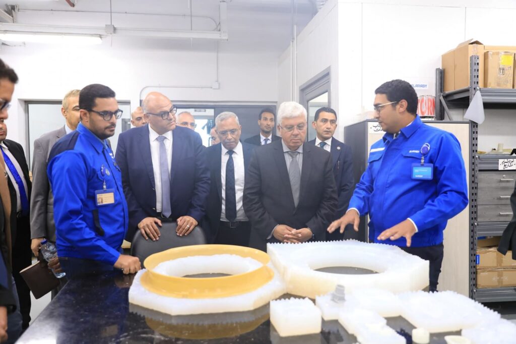 fb_img_17502304795262106511154486337839-1024x682 وزير التعليم العالي ومحافظ القليوبية يزوران مجمع البحوث والتطوير بمجموعة "العربي" في بنها