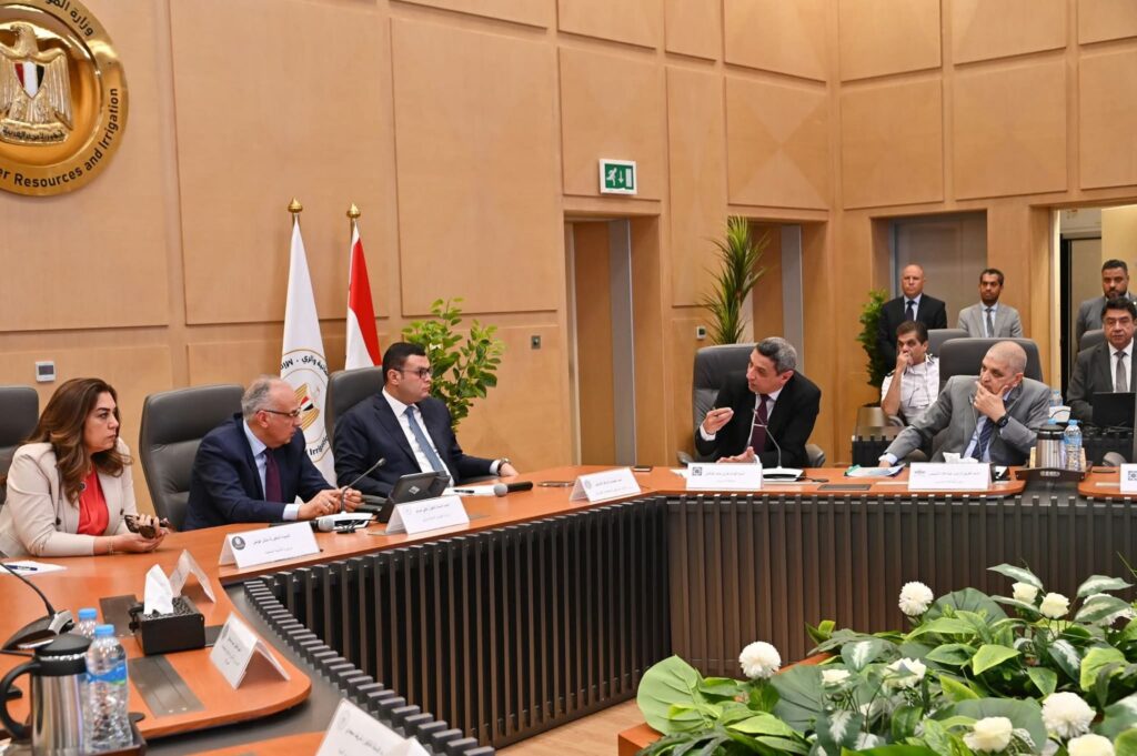 fb_img_17503142500638757859914181162072-1024x681 وزراء الموارد المائية والرى والتنمية المحلية والإسكان والزراعة ورئيس هيئة قناة السويس ومحافظ السويس يبحثون حالة المنظومة المائية بنطاق ترعة السويس وتوفير مياه الشرب بمدينة السويس