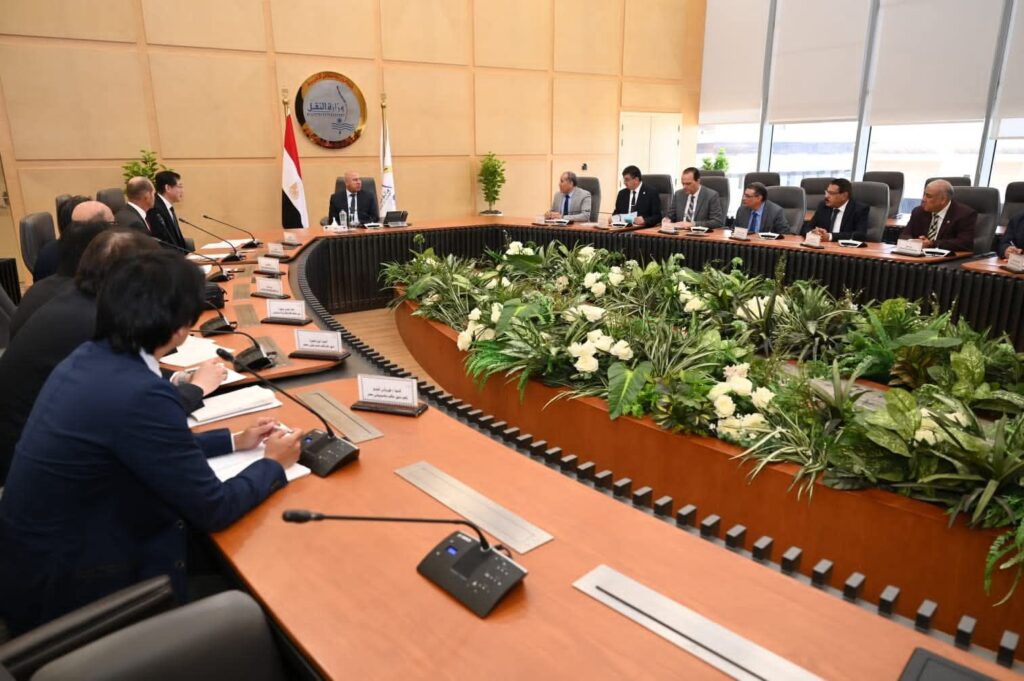 fb_img_17504092366972959080779091287752-1024x681 وزير الصناعة والنقل يلتقي الرئيس التنفيذى والعضو المنتدب لشركة ميتسوبيشى ماشينيري اليابانية لبحث سبل دعم التعاون المشترك بين الجانبين في مجال مترو الأنفاق