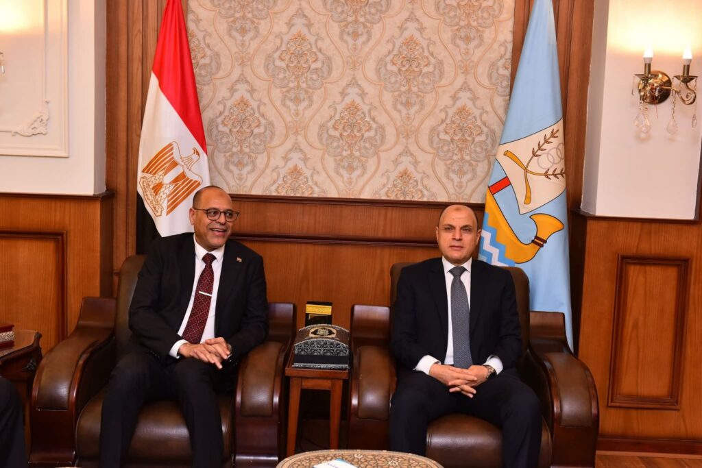 fb_img_17504925480995694881465794757996-1024x683 في بداية جولة له داخل "المحافظة"..• وزير العمل يلتقى محافظ كفر الشيخ لبحث تفعيل سُـبل التعاون في الملفات المشتركة