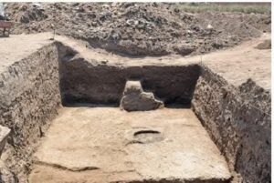 fb_img_17505092372637898636230288781585-300x201 اكتشاف أثري جديد بتل الفرعون بمحافظة الشرقية📌 العثور على أطلال مدينة "إيمت" وبقايا مبانٍي سكنية لبيوت برجية ومباني لتخزين الحبوب وإيواء الحيوانات من أوائل أو منتصف القرن الرابع قبل الميلاد