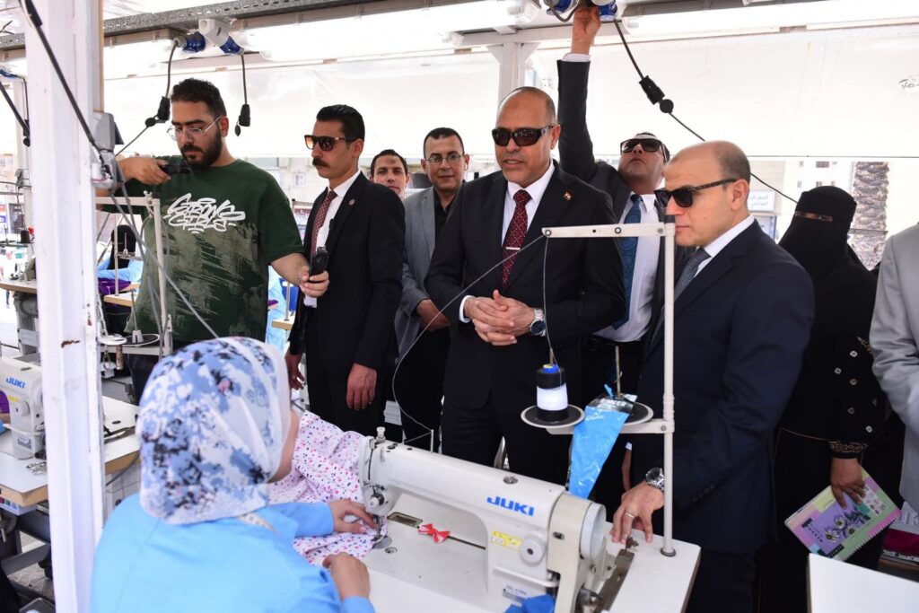 fb_img_17505095435327551707365108543434-1024x683 في ختام جولة وزير العمل بمحافظة كفر الشيخ .. - أولًا: تنظيم برامج ودورات لتعليم ممرضات المحافظة اللغة الألمانية بالمجان..بالتنسيق مع "المحافظ"..