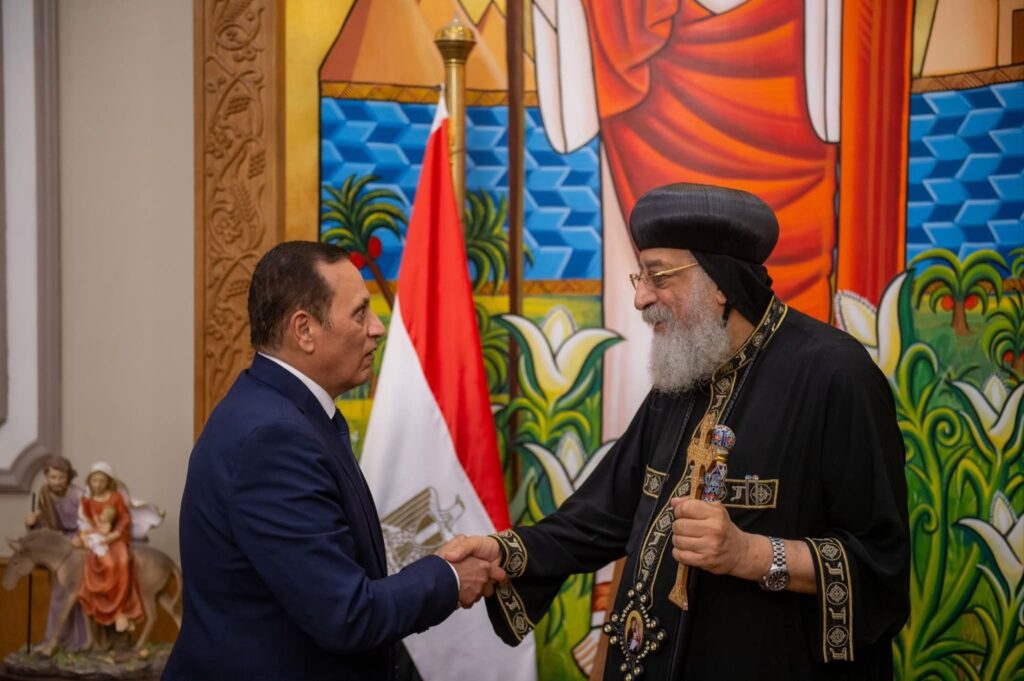 fb_img_17505830371664513460844686163038-1024x681 شيخ الأزهر والبابا تواضروس الثاني يستقبلان رئيس شركة تنمية الريف المصرى الجديد.. ويشيدان بدور مشروع المليون ونصف المليون فدان في تحقيق التنمية المستدامة