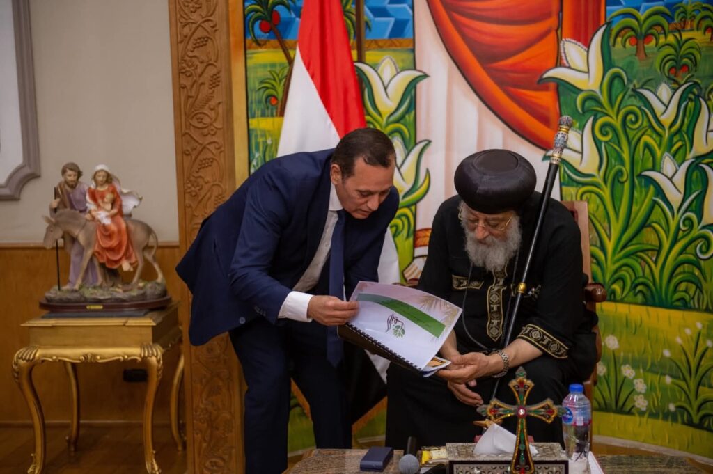 fb_img_17505830414482987938433625118941-1024x681 شيخ الأزهر والبابا تواضروس الثاني يستقبلان رئيس شركة تنمية الريف المصرى الجديد.. ويشيدان بدور مشروع المليون ونصف المليون فدان في تحقيق التنمية المستدامة