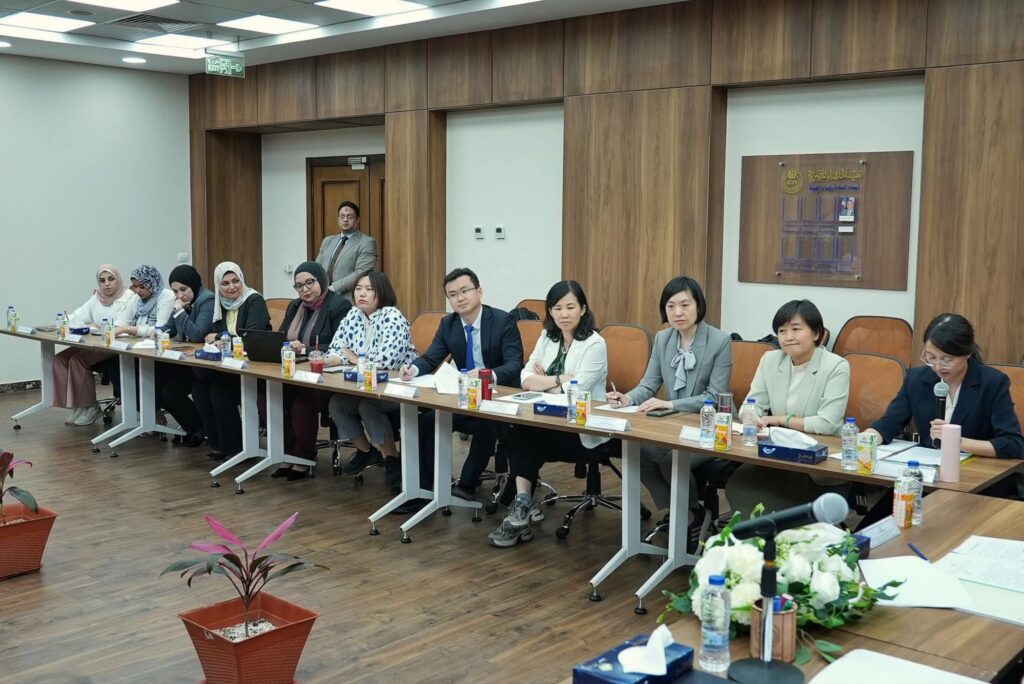 fb_img_17505831196537504687789142648568-1024x684 رئيس هيئة الدواء يستقبل وفد الإدارة الوطنية للمنتجات الطبية بجمهورية الصين الشعبية