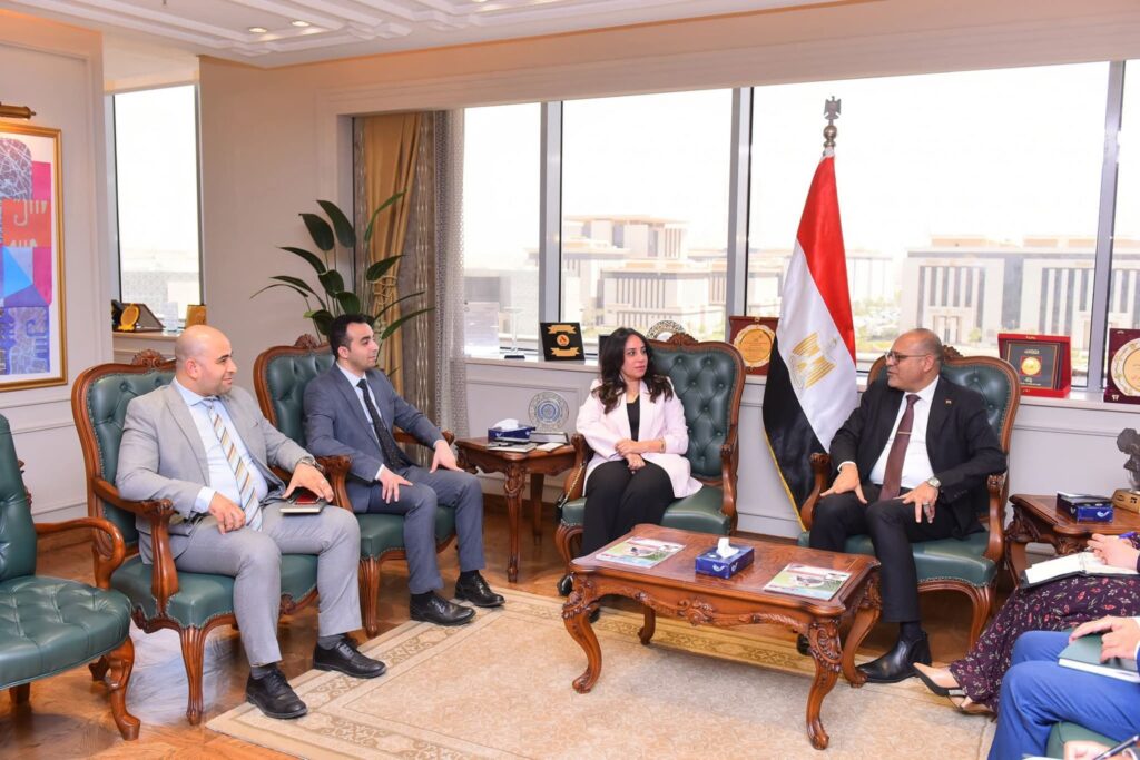 fb_img_17506906477632006785723101930085-1024x683 وزير العمل يستعرض مع وفد "إبدأ لتنمية المشروعات" ما تم إنجازه في تطوير 5 مراكز تدريب مهني بالمحافظات - دراسة إمكانية توفير تدريبات لغة للعمالة الفنية المؤهلة للعمل بسوق العمل الإقليمي والدولي.. وتوأمة مع الجامعات التكنولوجية والشركات الكبرى