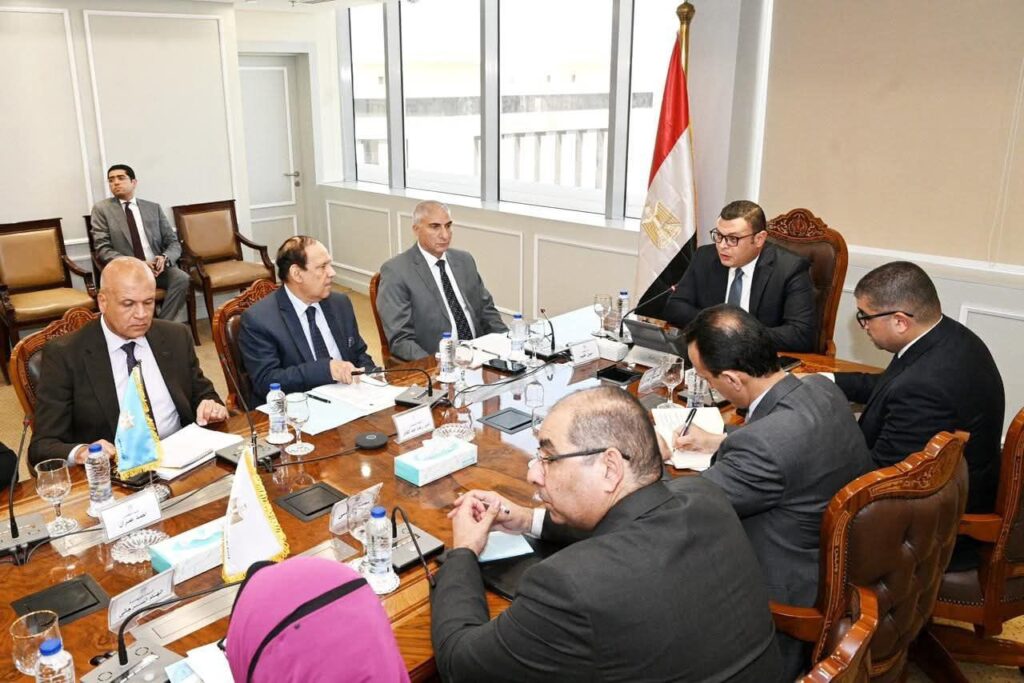 fb_img_17507540779091487917738026283025-1024x683 وزير الإسكان يعقد اجتماعًا تنسيقيًا لمتابعة آلية عمل وحدتي تنظيم السوق العقارية وتصدير العقار