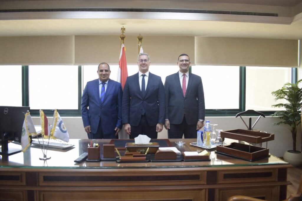 fb_img_17507809991727664133277243665532-1024x682 ▪︎وزير البترول يشهد توقيع اتفاقية جديدة لإجراء مسح سيزمي إقليمي بمناطق جنوب الصحراء الغربية