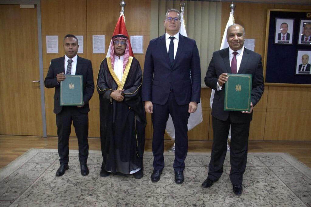 fb_img_17507810013854945480829096131242-1024x683 ▪︎وزير البترول يشهد توقيع اتفاقية جديدة لإجراء مسح سيزمي إقليمي بمناطق جنوب الصحراء الغربية