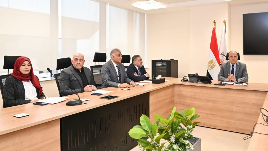 fb_img_17508348278572986166187199252786-1024x576 وزير الري يبحث مع أمين عام صندوق تطوير التعليم مقترح تنفيذ مشروع إنشاء "جامعة الغذاء"