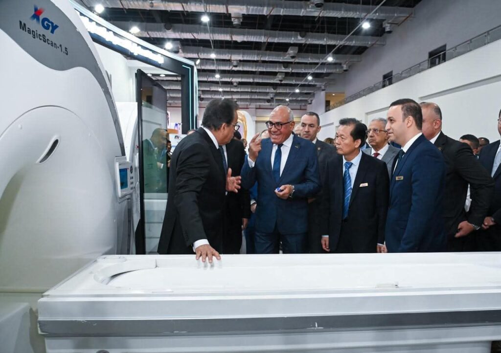 fb_img_1750836170387856001683683937415-1024x722 نائب رئيس الوزراء وزير الصحة والسكان يشهد توقيع عقدالشراكة بين الهيئة العربية للتصنيع وشركة XGY للأجهزة الطبية لتأسيس الشركة العربية - الصينية للصناعات الطبية