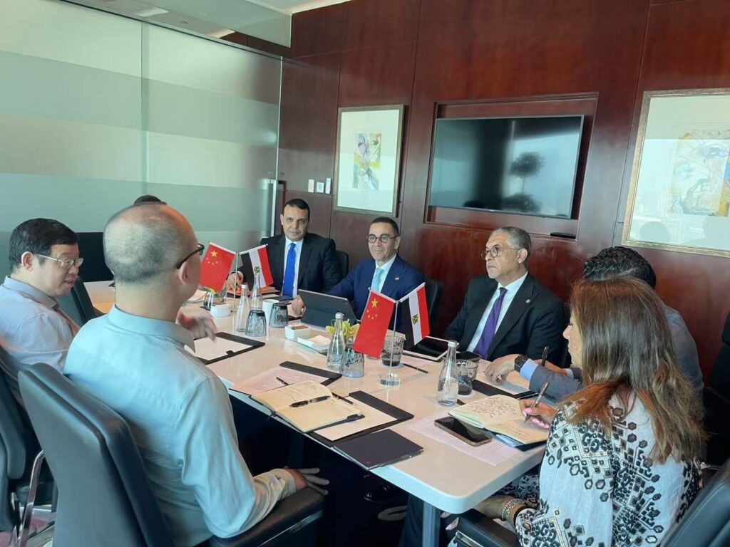 fb_img_17509664835091549283326995227670-1024x768 في إطار زيارته لمدينة شنغهاي الصينية..● وزير الاستثمار والتجارة الخارجية يعقد لقاءات مع مسؤولي 6 شركات صينية كبرى لاستعراض فرص ومقومات الاستثمار بالسوق المصري