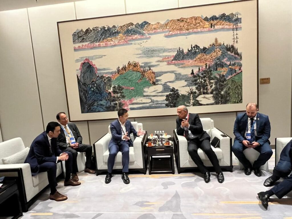 fb_img_17509665966002059535660956116821-1024x768 على هامش مشاركته في مؤتمر شنغهاي للطاقات المتجددة وحلول الطاقة النظيفة والتحول الطاقي بجمهورية الصين الشعبية..