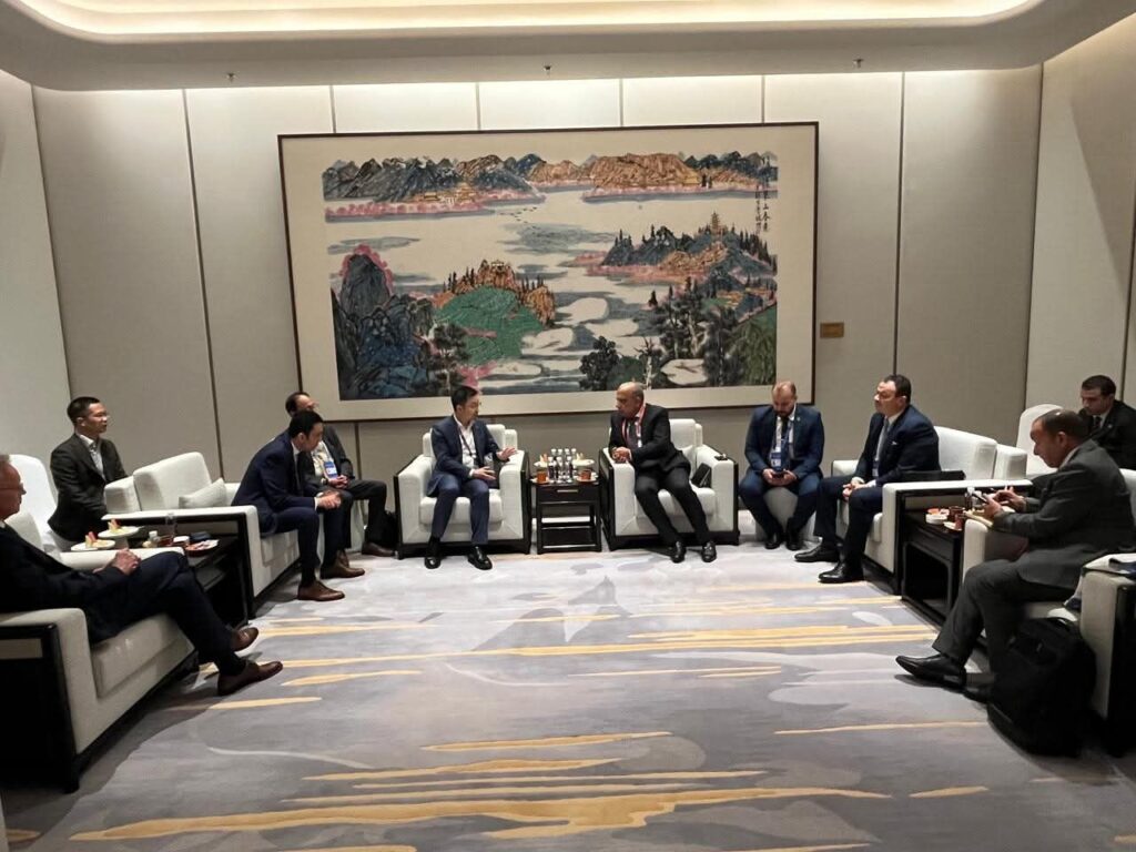 fb_img_17509666057314147576714986155949-1024x768 على هامش مشاركته في مؤتمر شنغهاي للطاقات المتجددة وحلول الطاقة النظيفة والتحول الطاقي بجمهورية الصين الشعبية..