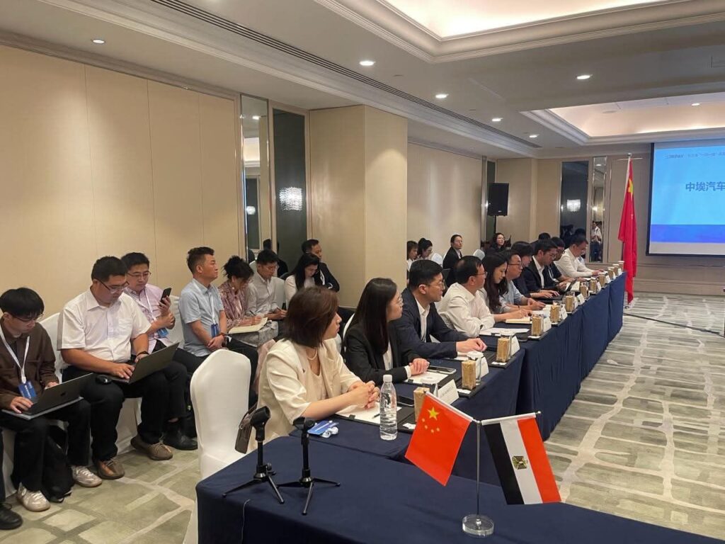 fb_img_17509670342535456557221578632888-1024x768 في إطار زيارته لمدينة شنغهاي الصينية..• وزير الاستثمار والتجارة الخارجية يشارك بفعاليات المائدة المستديرة لقطاع السيارات