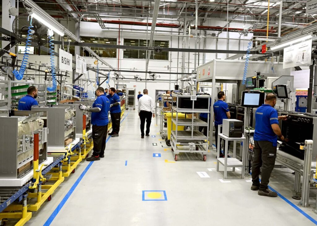 fb_img_17511035262013813319823174603786-1024x732 رئيس الوزراء يفتتح مصنعًا للأجهزة المنزلية ومستودعًا ضخمًا لإحدى شركات التجارة الإلكترونية الرائدة في أفريقيا