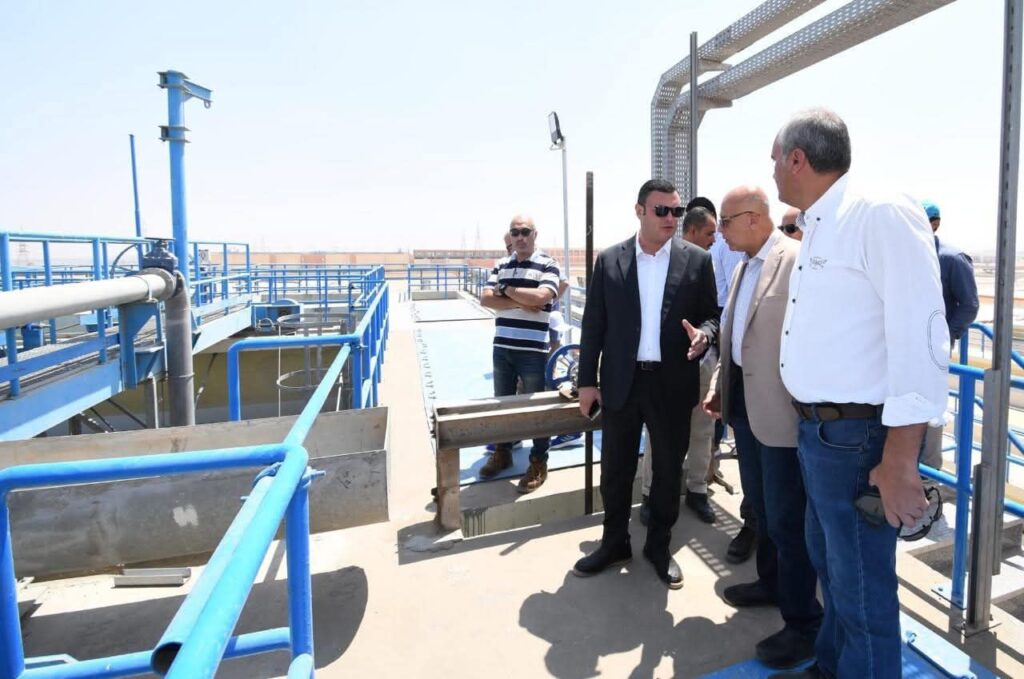 fb_img_17511041005703582700880106348660-1024x679 في ختام جولته بمدينة العاشر من رمضان:- وزير الإسكان يتفقد مشروع الإسكان الأخضر وتطوير شبكة الصرف الصناعي بالمنطقة الصناعية A1 والمرحلة الثانية بمحطة مياه شرب رقم ٣